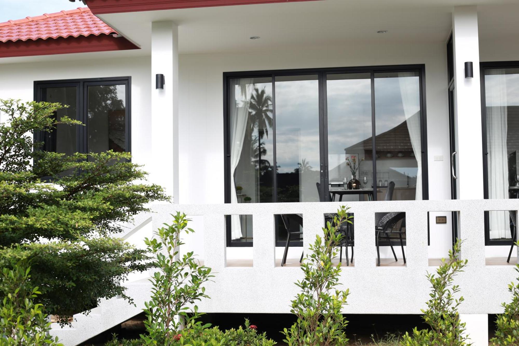 Shangrilah Bungalow Mae Nam Beach Exterior foto